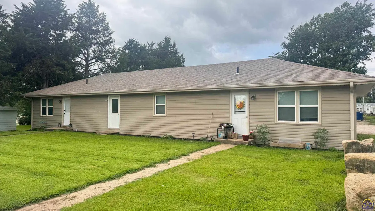 505 N Elmira St, Highland, KS 66035-4024 - #1