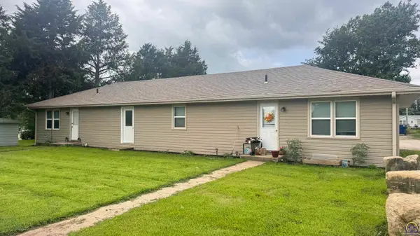 505 N Elmira St, Highland, KS 66035-4024