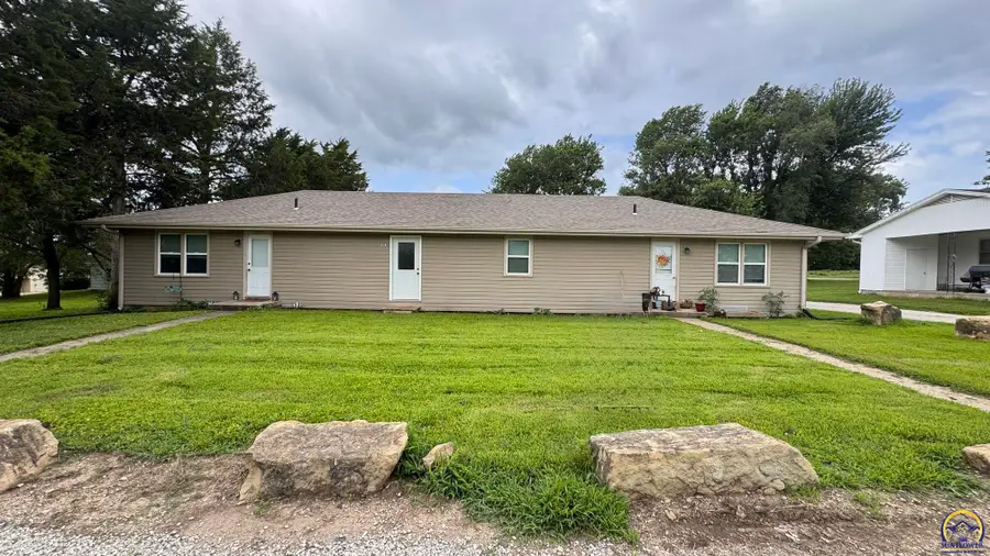 505 N Elmira St, Highland, KS 66035-4024 - #3