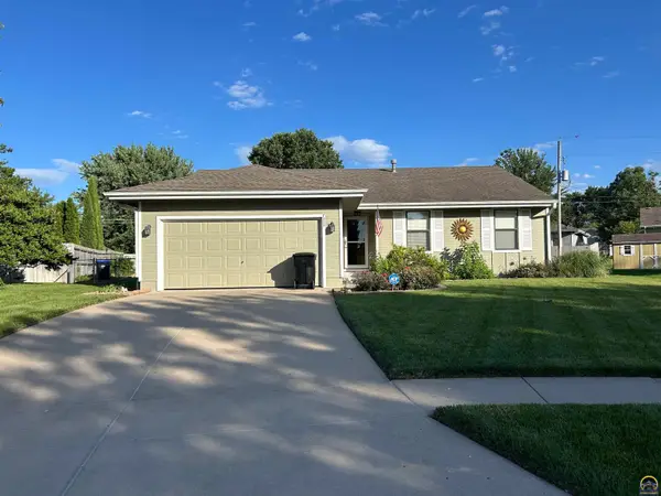 7325 SW 26th Ct, Topeka, KS 66614