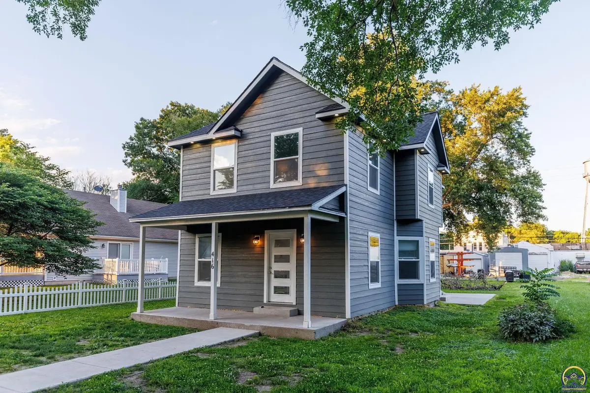 416 Navarre St, Rossville, KS 66533 - #1
