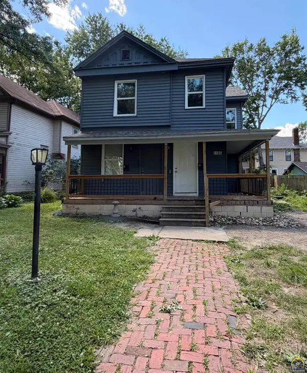 1105 SW Western Ave, Topeka, KS 66604