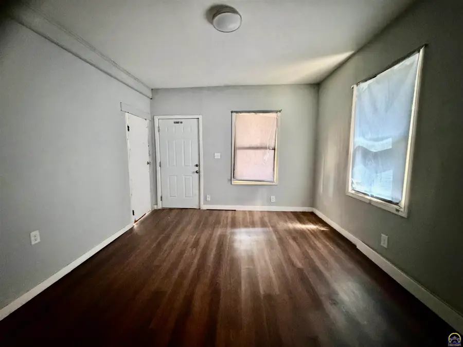 1105 SW Western Ave, Topeka, KS 66604 - #3