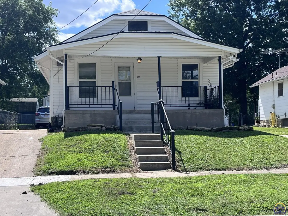 235 NW Story St, Topeka, KS 66606 - #1