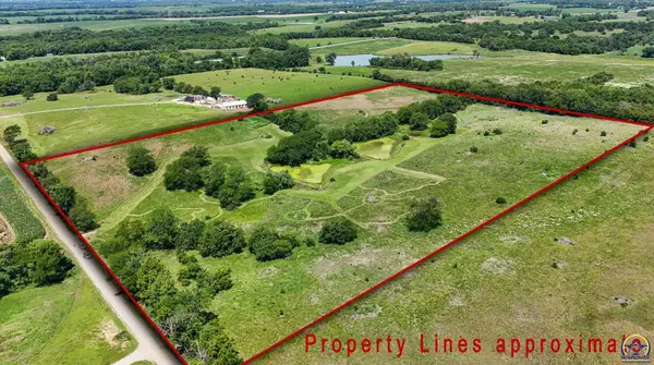 17846 270th Rd, Whiting, KS 66552
