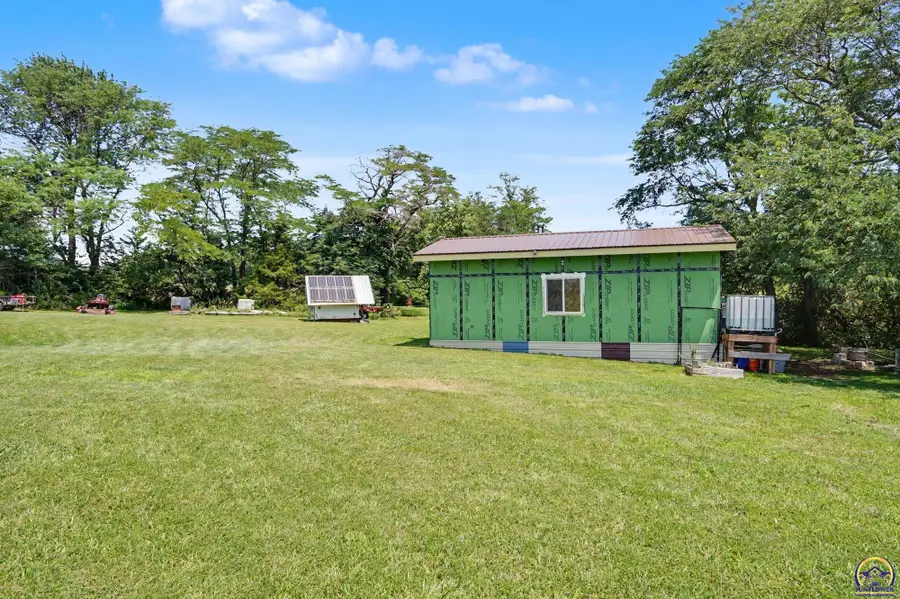 17846 270th Rd, Whiting, KS 66552 - #2