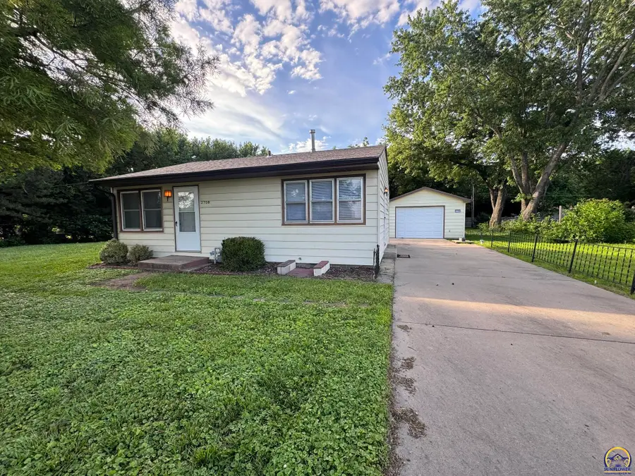 2708 NE Seward Ave, Topeka, KS 66616 - #2