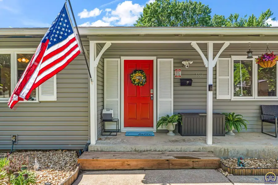 5501 SW 19th St, Topeka, KS 66604 - #2