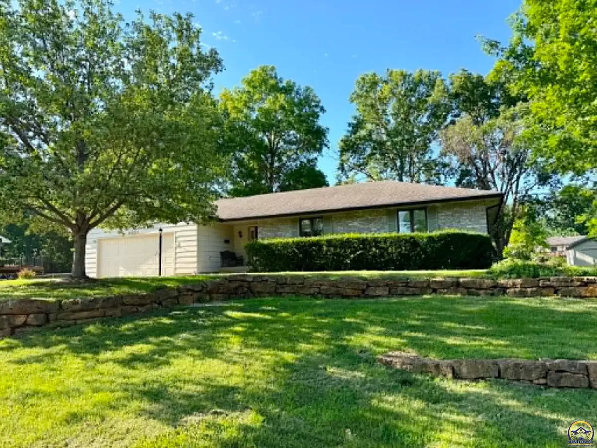 4631 SE 26th Ter, Topeka, KS 66605 - #1