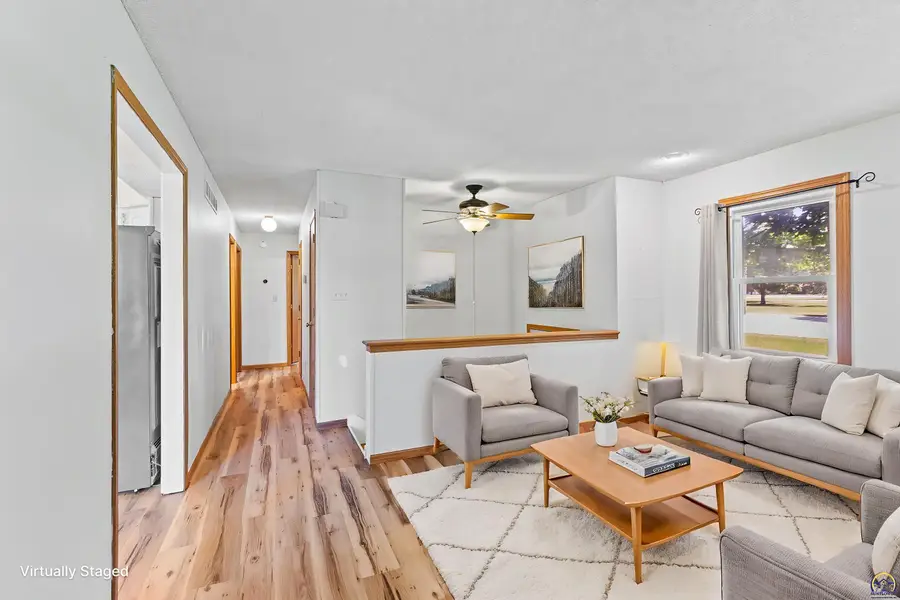 716 Shea St, Burlington, KS 66839-1243 - #2