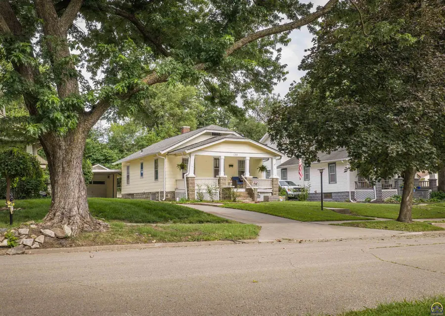 120 NW Knox Ave, Topeka, KS 66606 - #3