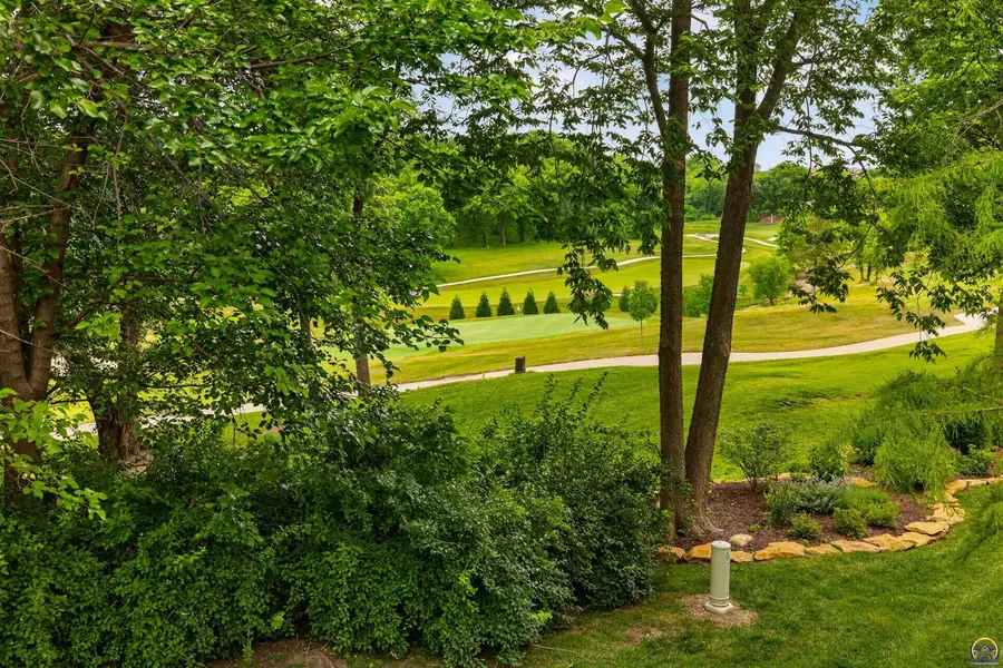 4305 Quail Pointe Dr, Lawrence, KS 66047 - #2
