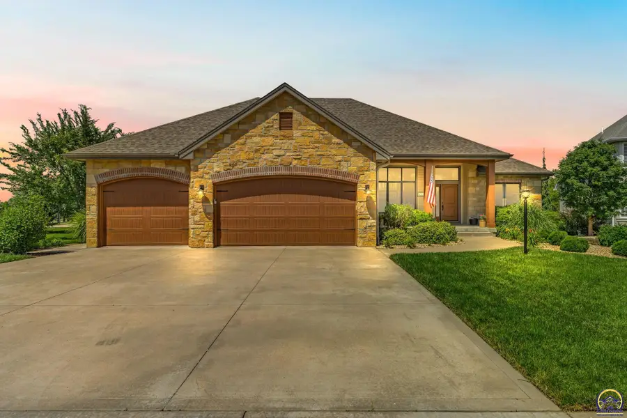 4300 SW Laurens Way, Topeka, KS 66610 - #2