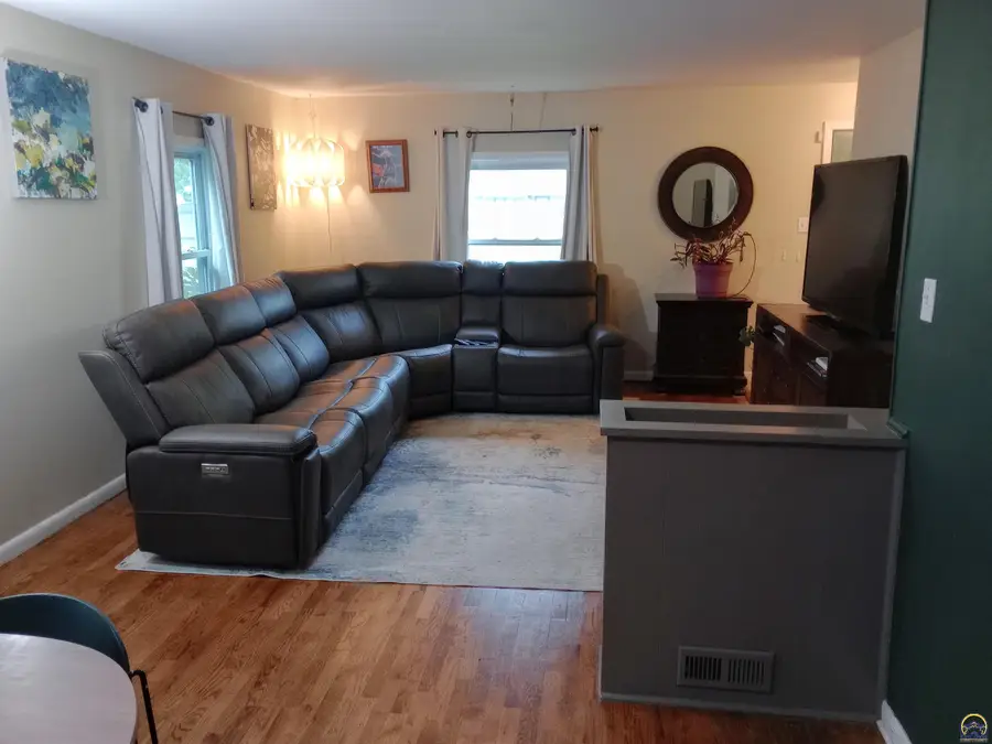 220 NE Lyman Rd, Topeka, KS 66608 - #2