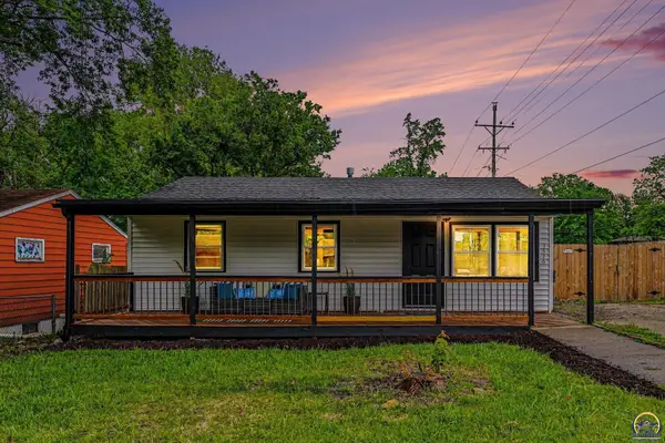 3626 SE Truman Ct, Topeka, KS 66605