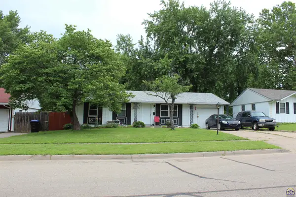 3924 SE Humboldt St, Topeka, KS 66609