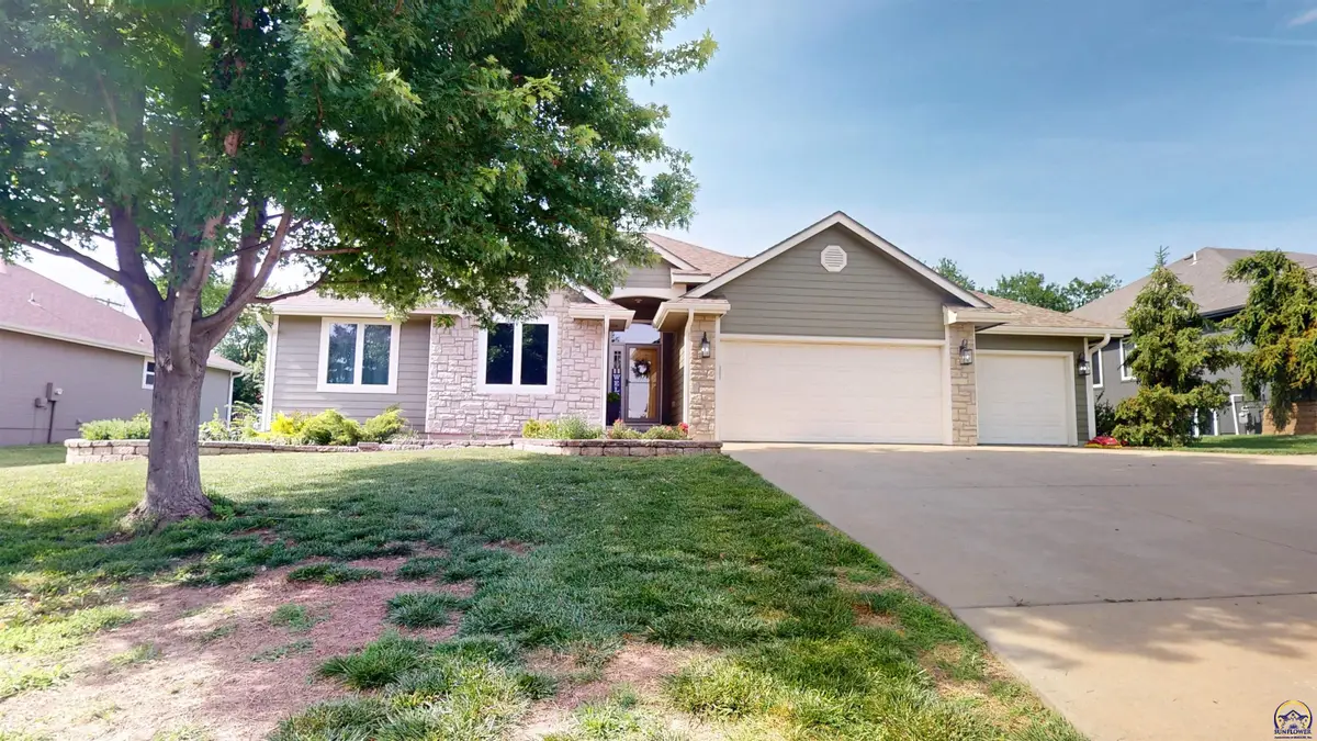 3404 SE 39th Ter, Topeka, KS 66609 - #1