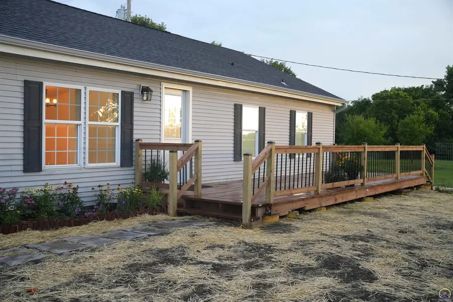 1721 SW 72nd Pl, Topeka, KS 66619 - #2