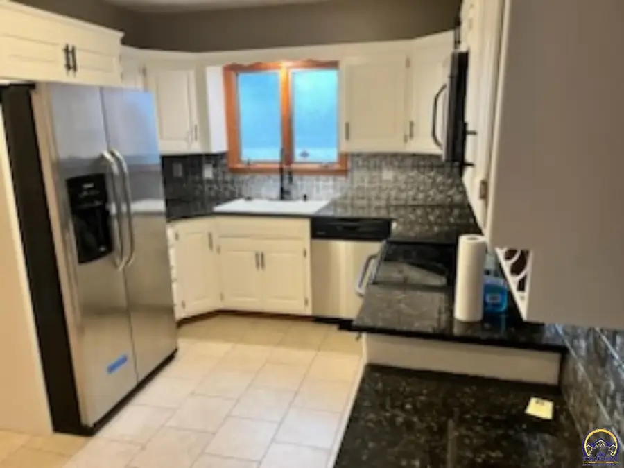 2718 SW Harland Ct, Topeka, KS 66604 - #3