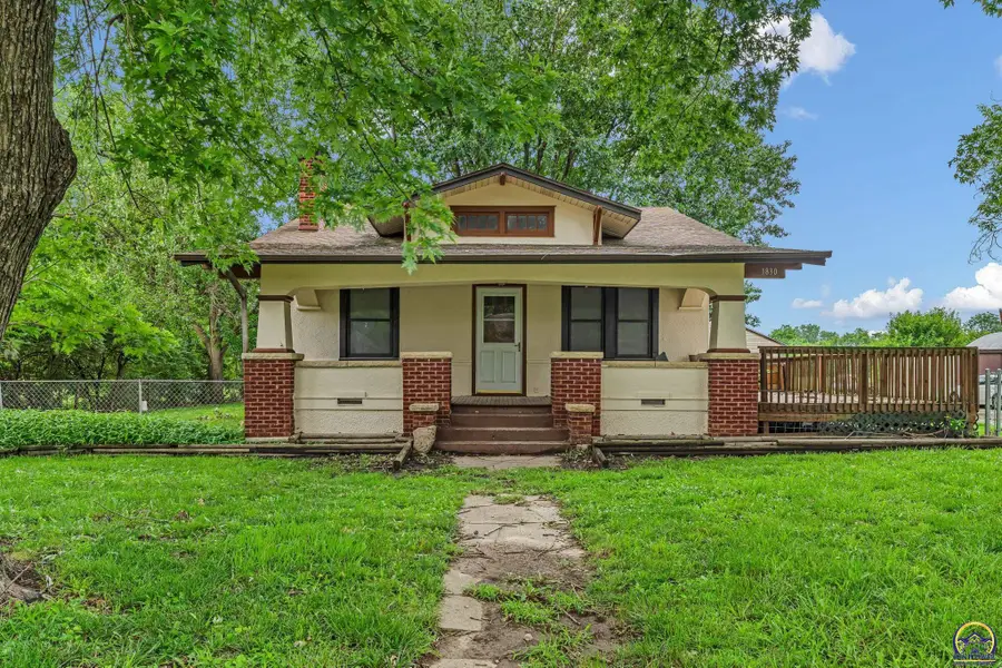 1830 NW Tyler St, Topeka, KS 66608 - #2