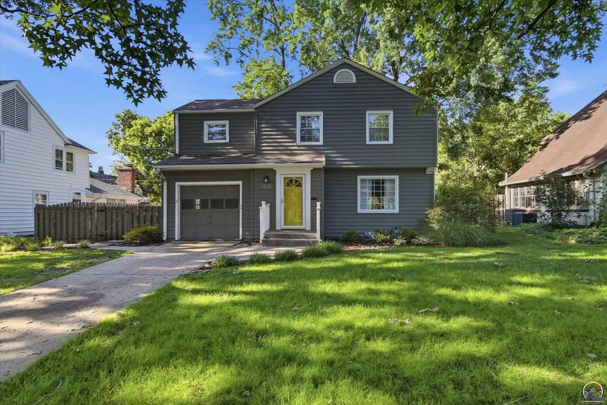 3113 SW Canterbury Ln, Topeka, KS 66604 - #1