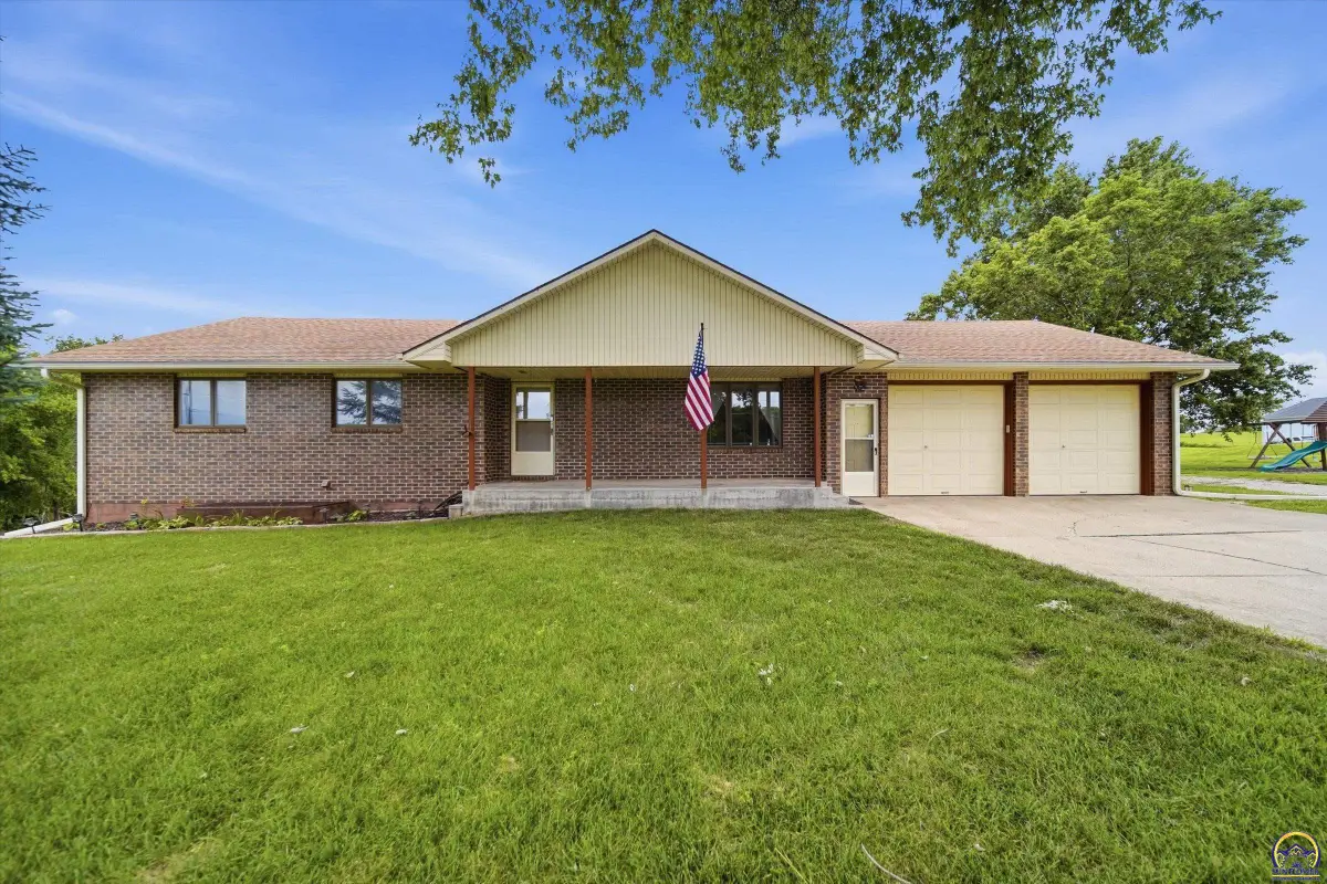 6824 NW Nickell Rd, Topeka, KS 66618 - #1