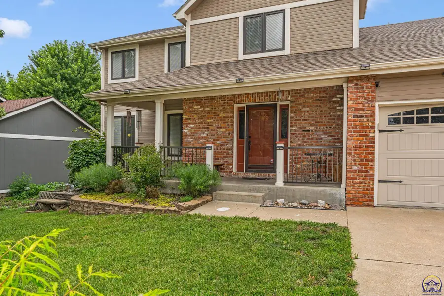 6236 SW 25th St, Topeka, KS 66614 - #2