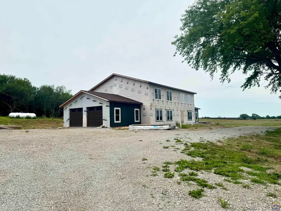 1220 S 14th St, Sabetha, KS 66534 - #2