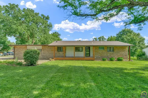 721 NW 62nd St, Topeka, KS 66617