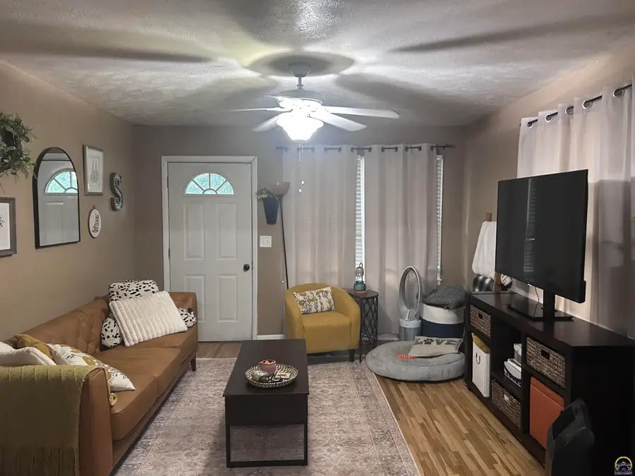 1013 Janice St, Emporia, KS 66801 - #2