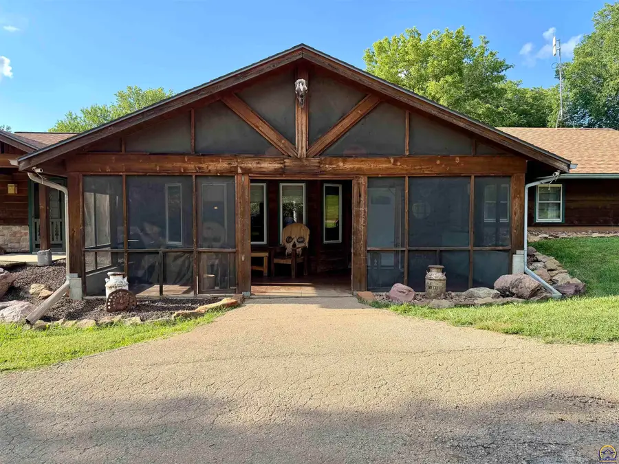 7030 NW Valencia Rd, Silver Lake, KS 66539 - #2