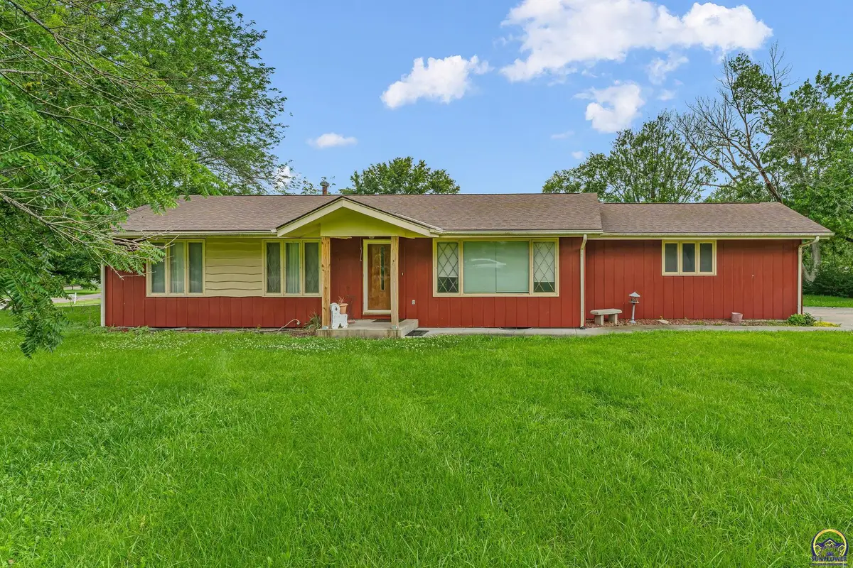 4101 NW Pocahontas Dr, Topeka, KS 66618 - #1