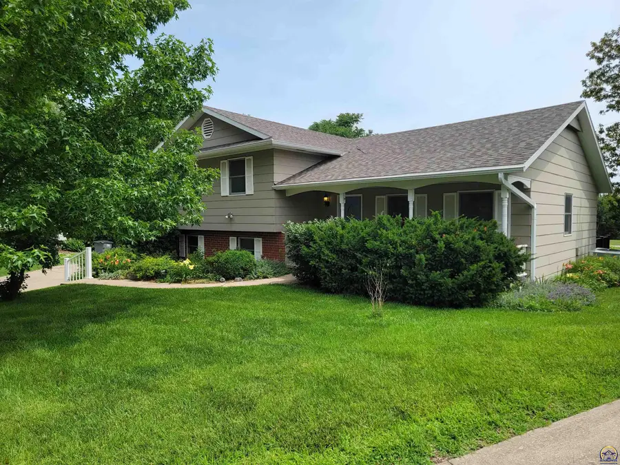 2002 Schaeffer Way, Emporia, KS 66801-4964 - #3