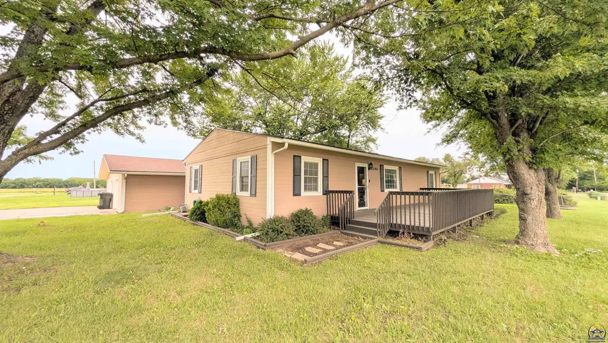 13765 S Morrill Rd, Carbondale, KS 66414 - #1