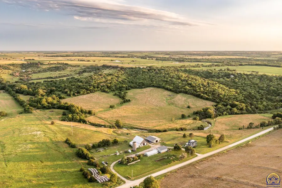 193 N 600 Rd, Overbrook, KS 66524 - #2