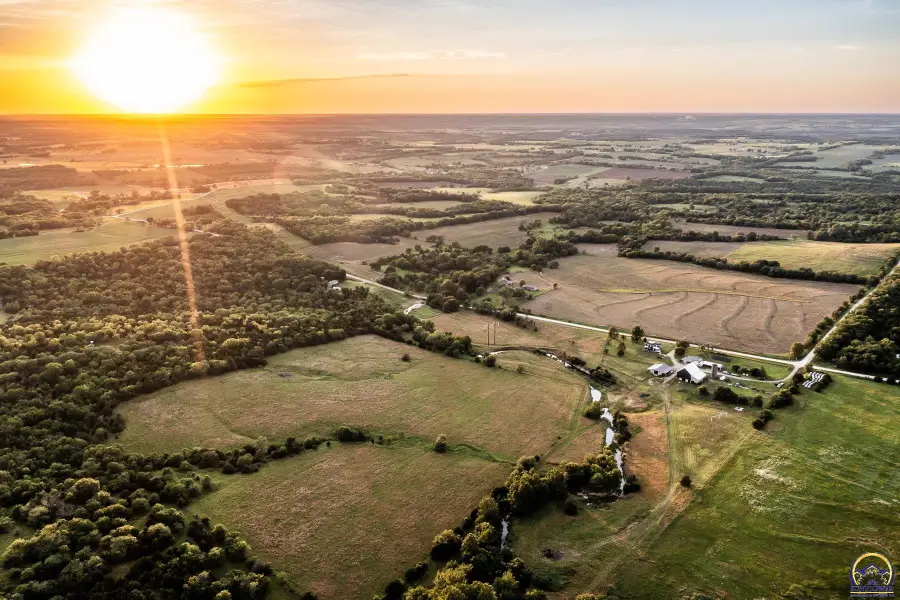 193 N 600 Rd, Overbrook, KS 66524 - #3