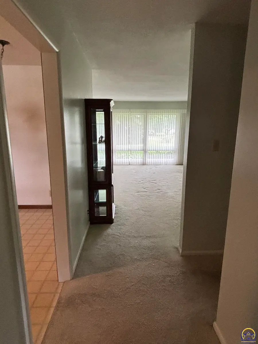 1730 W 15th St, Emporia, KS 66801 - #2