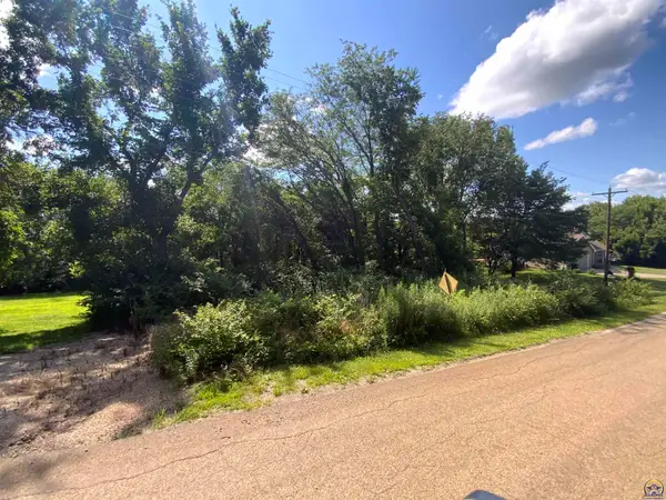 6373 Rock Creek Dr #Between 6357 & 6399 Rock, Ozawkie, KS 66070