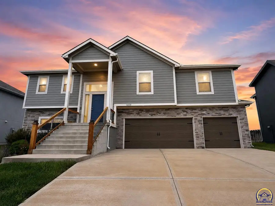 16030 Craig St, Basehor, KS 66007 - #2