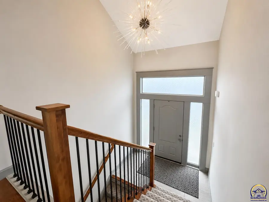 16030 Craig St, Basehor, KS 66007 - #3