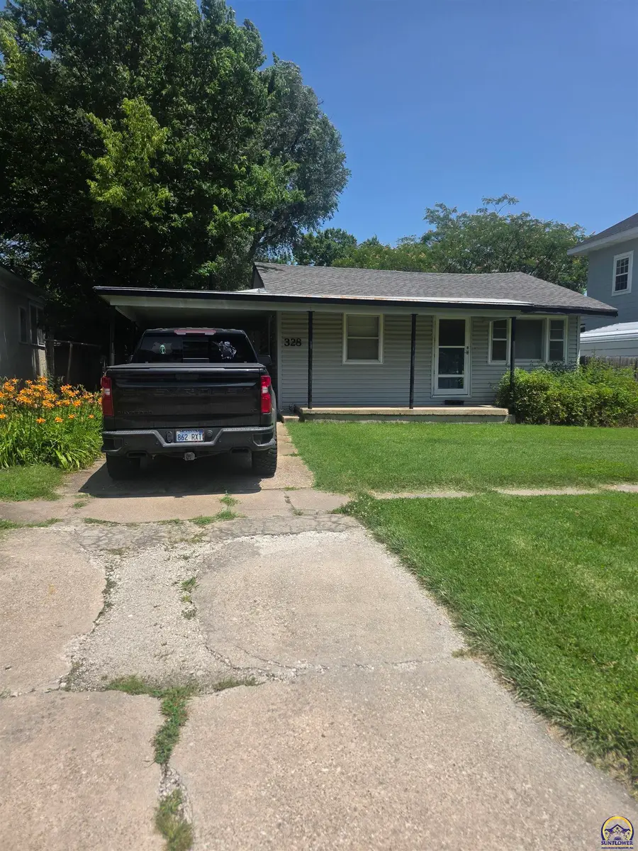 328 Rural St, Emporia, KS 66801 - #2