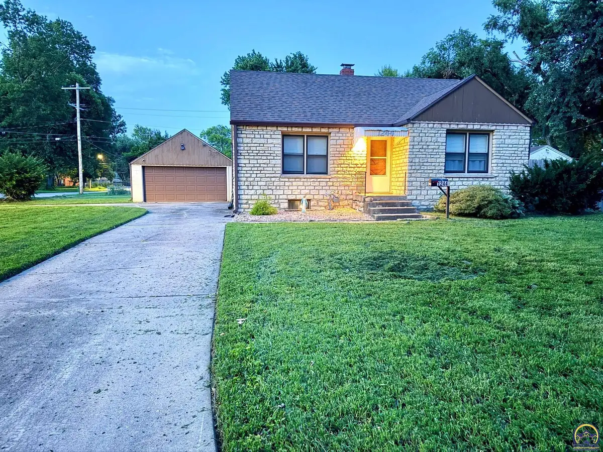 1244 NE Wabash Ave, Topeka, KS 66616 - #1