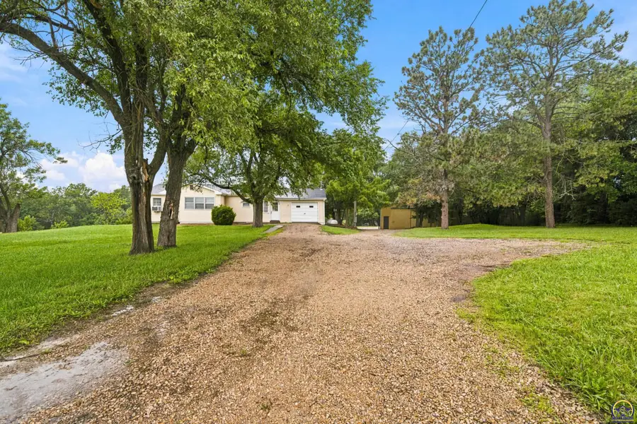 6790 Flush Rd, Saint George, KS 66535 - #2