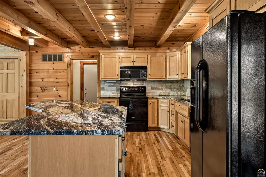 10808 Dickinson Rd, Ozawkie, KS 66070 - #3