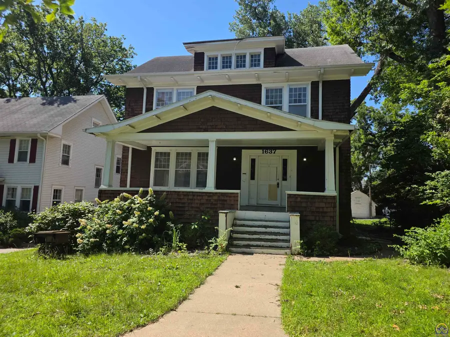 1637 Osage St, Manhattan, KS 66502 - #2