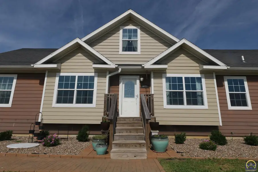 1001 Elrod Ave, Madison, KS 66860 - #3