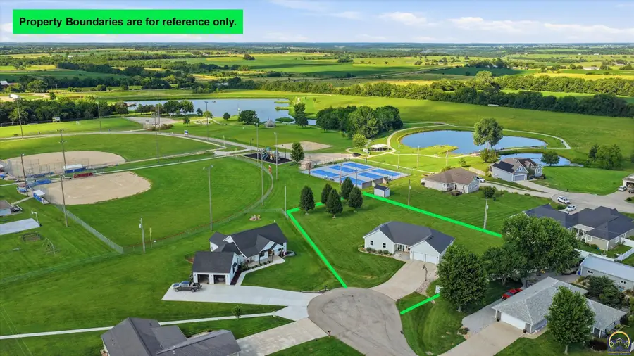208 Trail Dr, Overbrook, KS 66524 - #3