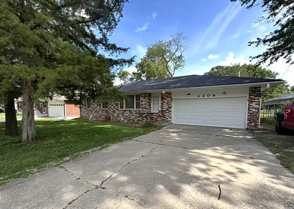 4209 SW 34th St, Topeka, KS 66612