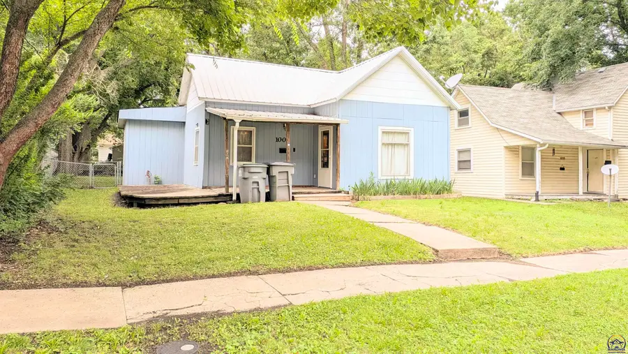 1009 Exchange St, Emporia, KS 66801 - #2