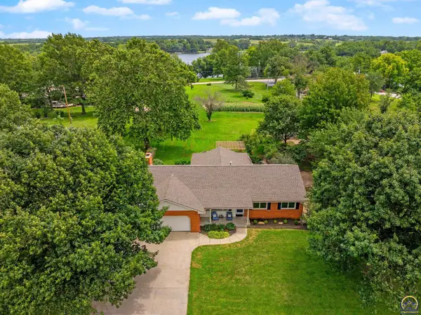 3434 SE Shawnee Heights Rd, Tecumseh, KS 66542
